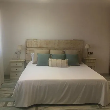 Dom wakacyjny Piscina De Sal Barbacoa Wifi, Parking Gratis, 3 Min Pga Casa El Roble *