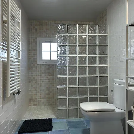 Piscina De Sal Barbacoa Wifi, Parking Gratis, 3 Min Pga Casa El Roble Girona